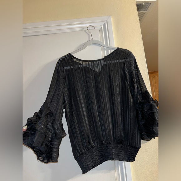Haute Monde Tops - Black top with ruffle sleeves